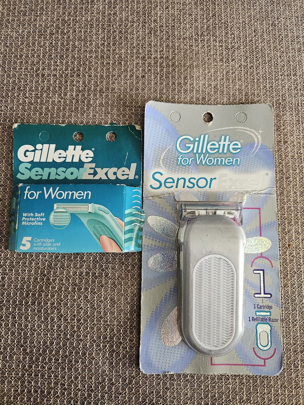 Gillette for Women Sensor Excel Razor Icy Silver Glitter + Pkg of 5 Blades